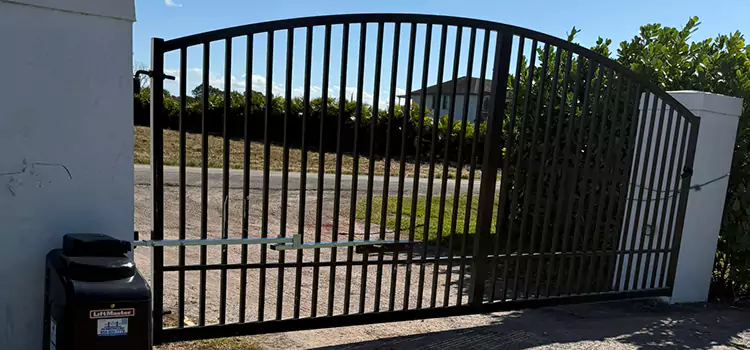 Driveway Fence Repair Arlington