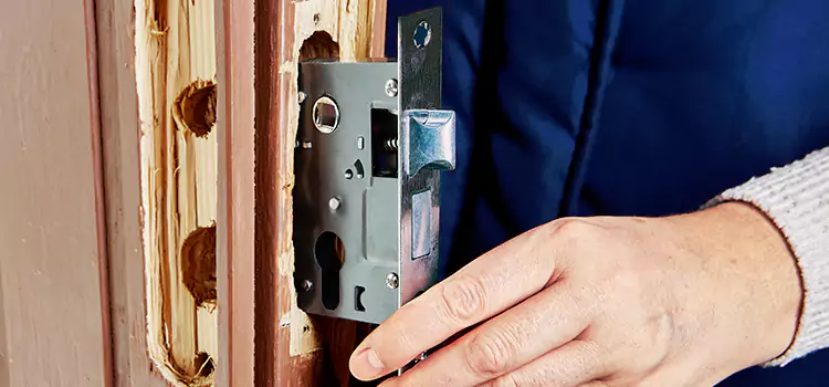 Garage Door Lock Replacement Arlington